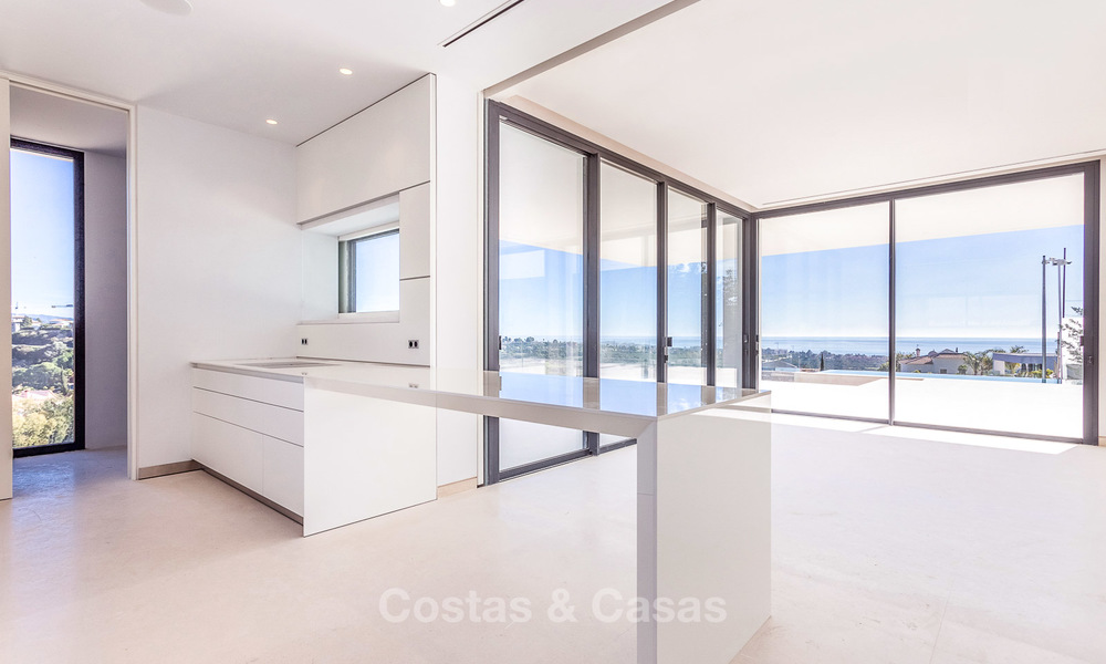 Majestueuze moderne villa met panoramisch zeezicht te koop, front-line golf, Benahavis - Marbella 7808