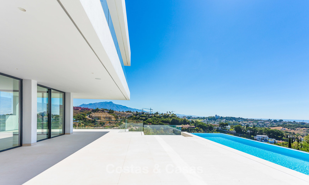 Majestueuze moderne villa met panoramisch zeezicht te koop, front-line golf, Benahavis - Marbella 6861