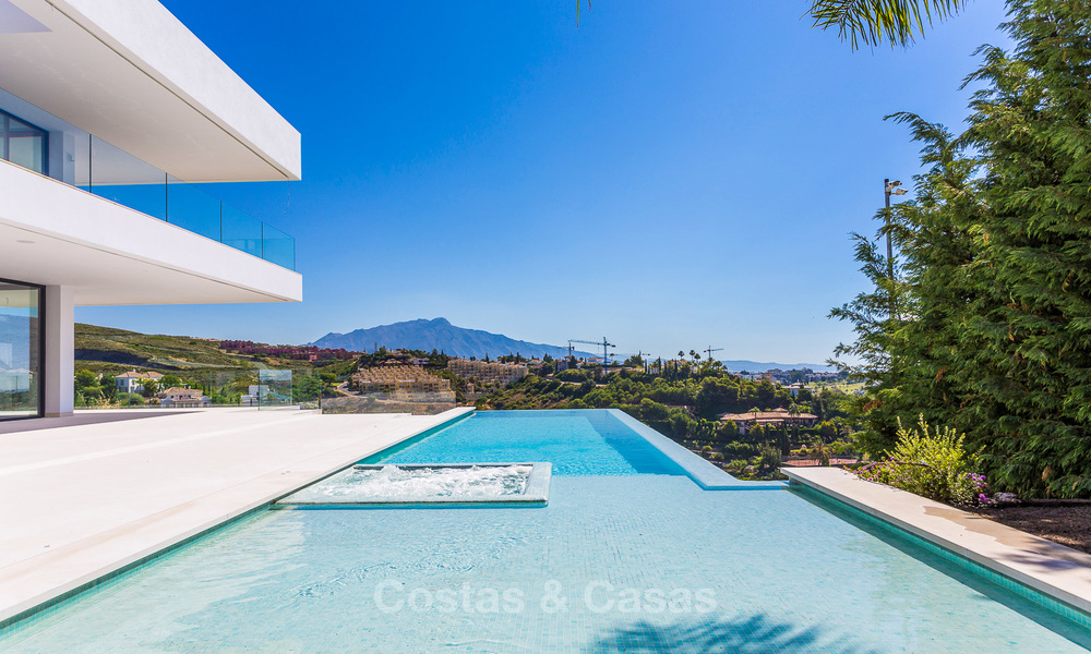 Majestueuze moderne villa met panoramisch zeezicht te koop, front-line golf, Benahavis - Marbella 6864
