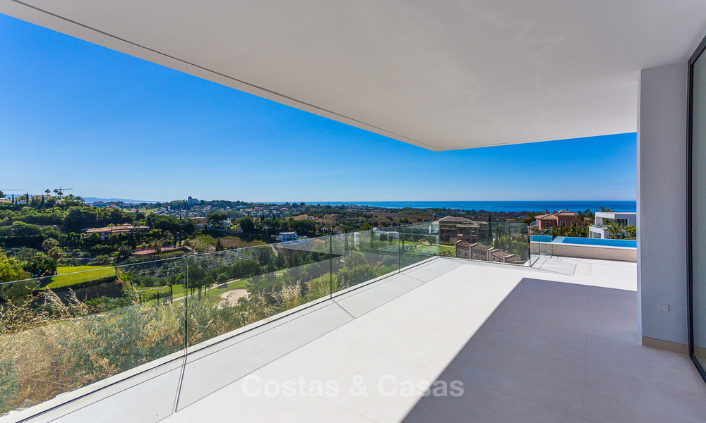 Majestueuze moderne villa met panoramisch zeezicht te koop, front-line golf, Benahavis - Marbella 6842