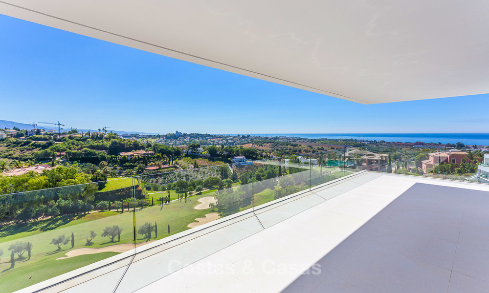 Majestueuze moderne villa met panoramisch zeezicht te koop, front-line golf, Benahavis - Marbella 6849