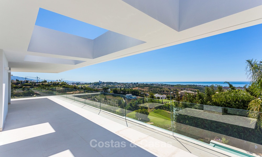 Majestueuze moderne villa met panoramisch zeezicht te koop, front-line golf, Benahavis - Marbella 6851