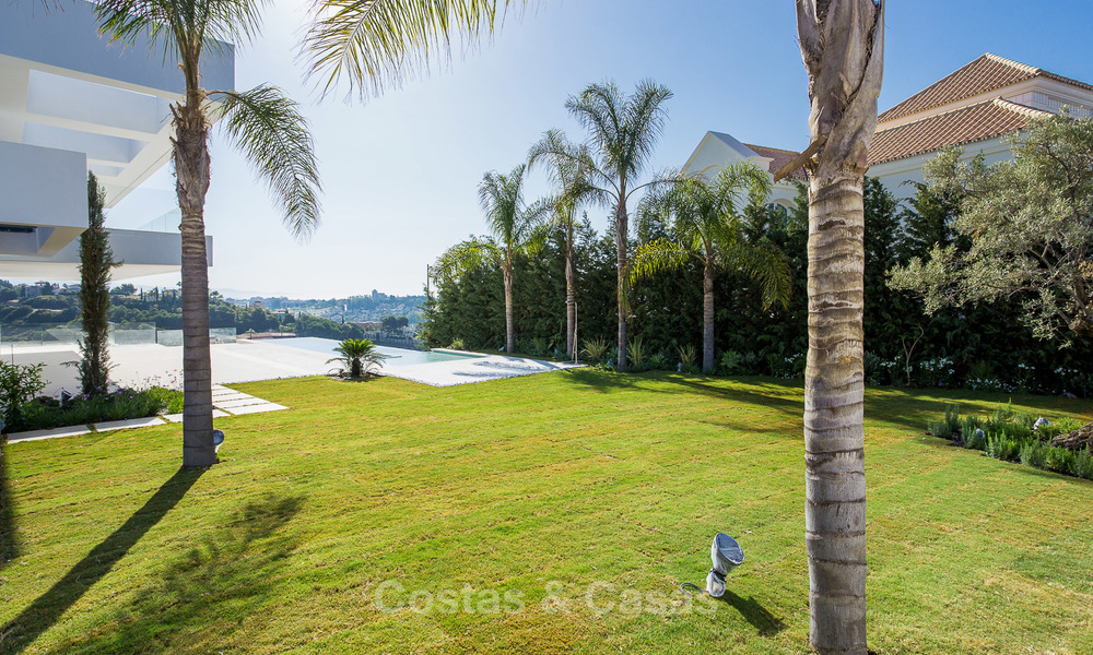 Majestueuze moderne villa met panoramisch zeezicht te koop, front-line golf, Benahavis - Marbella 6857