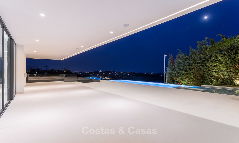 Majestueuze moderne villa met panoramisch zeezicht te koop, front-line golf, Benahavis - Marbella 6876