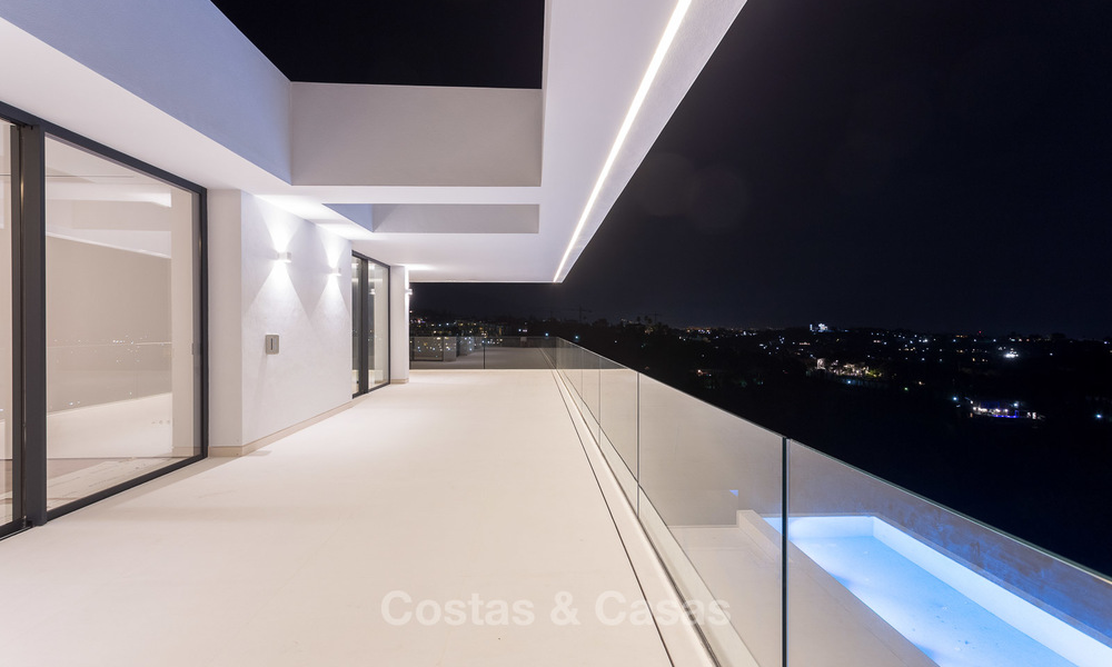 Majestueuze moderne villa met panoramisch zeezicht te koop, front-line golf, Benahavis - Marbella 6868