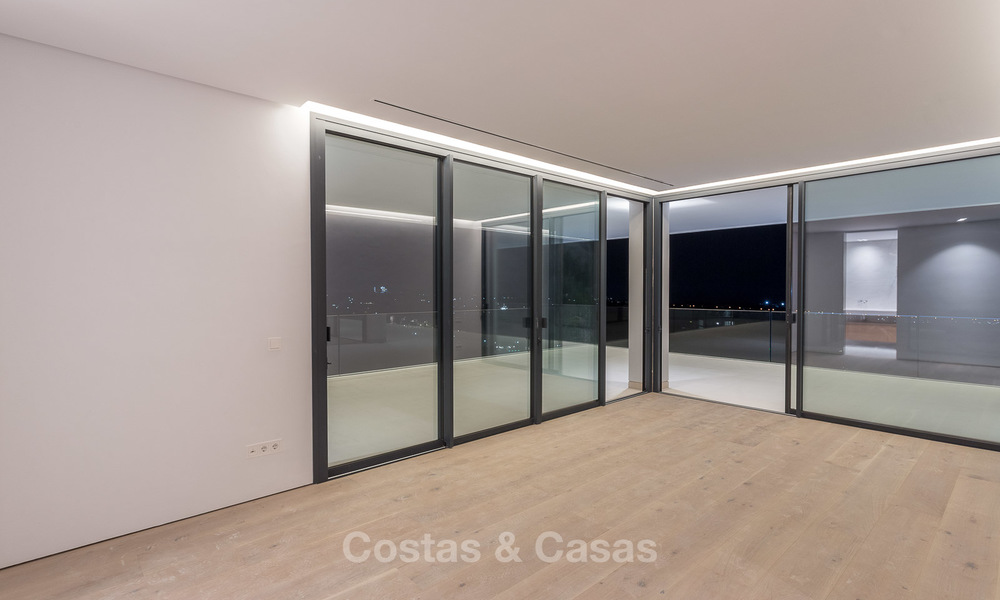 Majestueuze moderne villa met panoramisch zeezicht te koop, front-line golf, Benahavis - Marbella 6871
