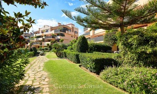 Knap luxe strand appartement met fantastisch zeezicht te koop - New Golden Mile, Marbella - Estepona 7051 