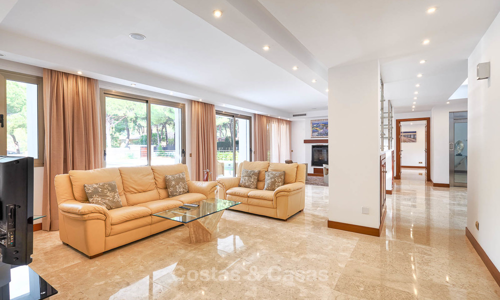 Ruime nieuwbouw villa van topkwaliteit te koop, instapklaar, Marbella East 7183