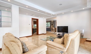 Ruime nieuwbouw villa van topkwaliteit te koop, instapklaar, Marbella East 7195 