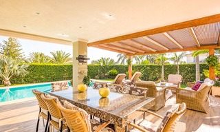 Oogstrelende luxueuze villa in Mediterrane stijl te koop, loopafstand strand, Oost Marbella 7433 