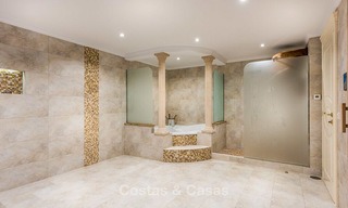 Oogstrelende luxueuze villa in Mediterrane stijl te koop, loopafstand strand, Oost Marbella 7436 