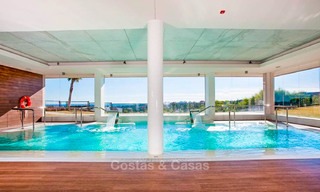 Zeer ruim, licht en modern appartement te koop met 4 slaapkamers en open golf- en zeezicht in Marbella - Benahavis 7505 
