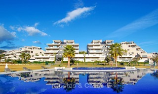 Zeer ruim, licht en modern appartement te koop met 4 slaapkamers en open golf- en zeezicht in Marbella - Benahavis 7498 