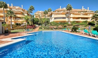 Ruim luxe appartement op de begane grond met uitzicht op zee te koop in Elviria, Oost Marbella 7553 