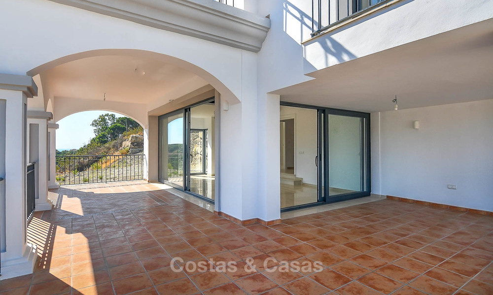 Koopje! Gerenoveerde villa in Andalusische stijl te koop, met prachtig uitzicht op de bergen, Nueva Andalucia, Marbella 7580