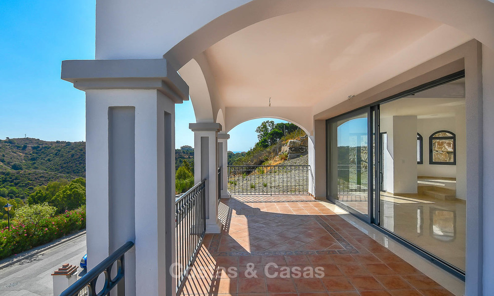 Koopje! Gerenoveerde villa in Andalusische stijl te koop, met prachtig uitzicht op de bergen, Nueva Andalucia, Marbella 7582