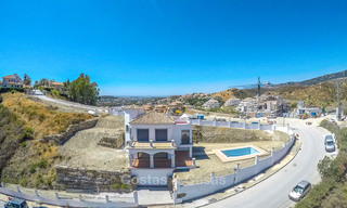 Koopje! Gerenoveerde villa in Andalusische stijl te koop, met prachtig uitzicht op de bergen, Nueva Andalucia, Marbella 7584 