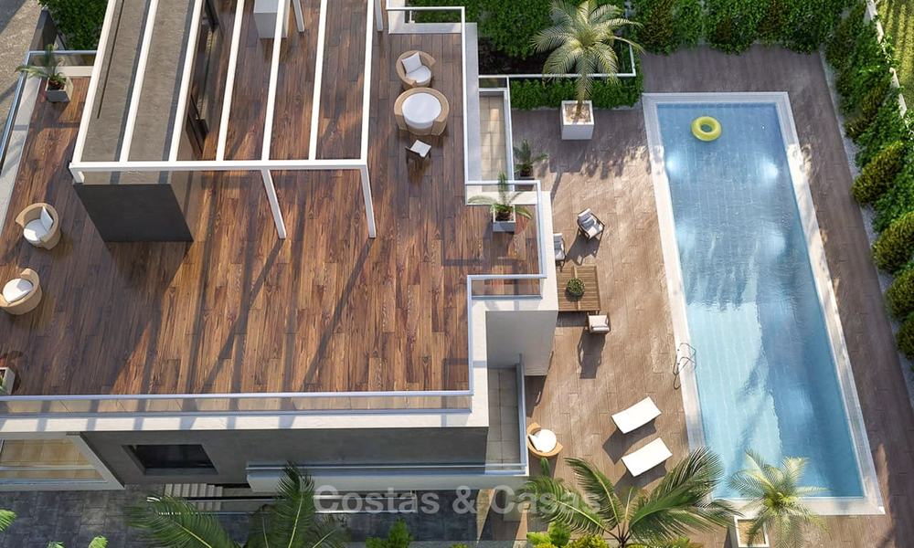 Te koop: ruwbouw villa in een luxe urbanisatie nabij het strand, Golden Mile, Marbella 7611