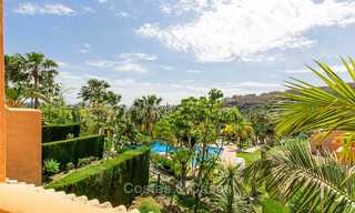 Recentelijk gerenoveerde schakelvilla in Andalusische stijl te koop, vlakbij golfbaan, Benahavis, Marbella 7670 