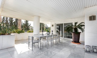 Luxe appartement in een prestigieus complex te koop, strandzijde Puerto Banus, Marbella 7780 