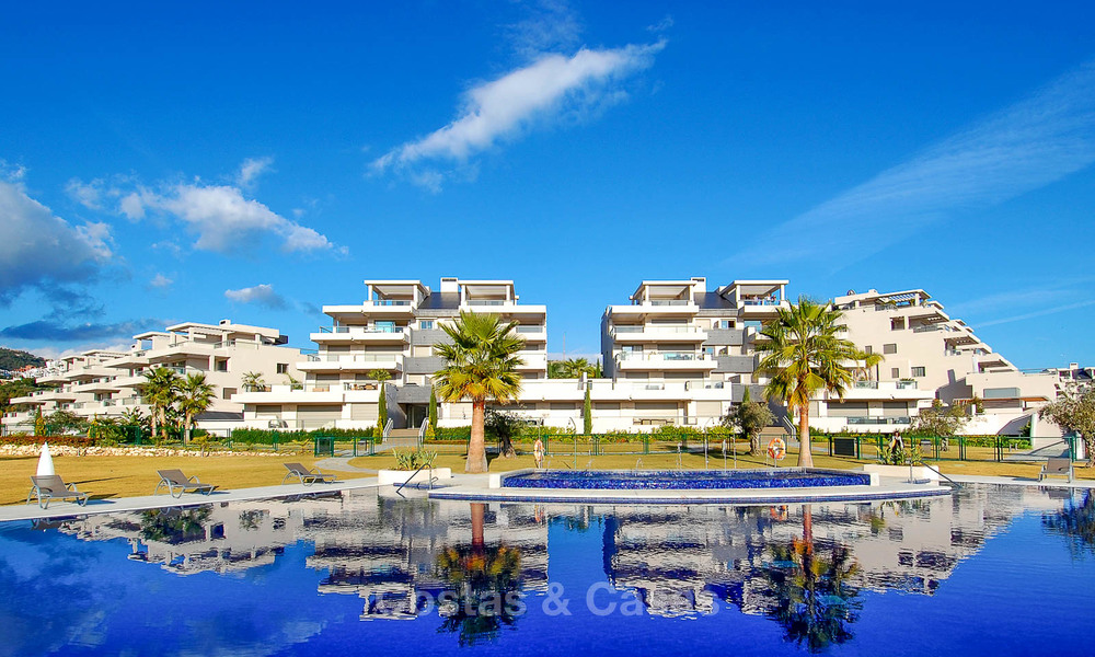 Ruim, licht en modern luxe penthouse te koop met golf- en zeezicht in Marbella - Benahavis 7726