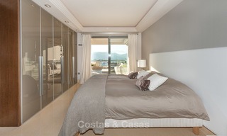Ruim, licht en modern luxe penthouse appartement te koop met golf en zeezicht in Marbella - Benahavis 7711 
