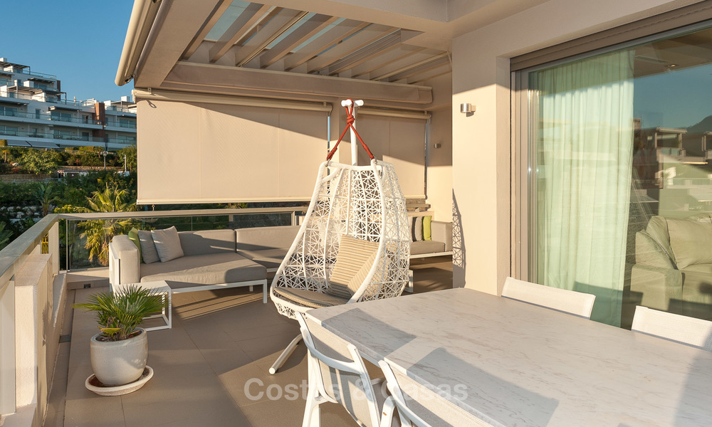 Ruim, licht en modern luxe penthouse appartement te koop met golf en zeezicht in Marbella - Benahavis 7721