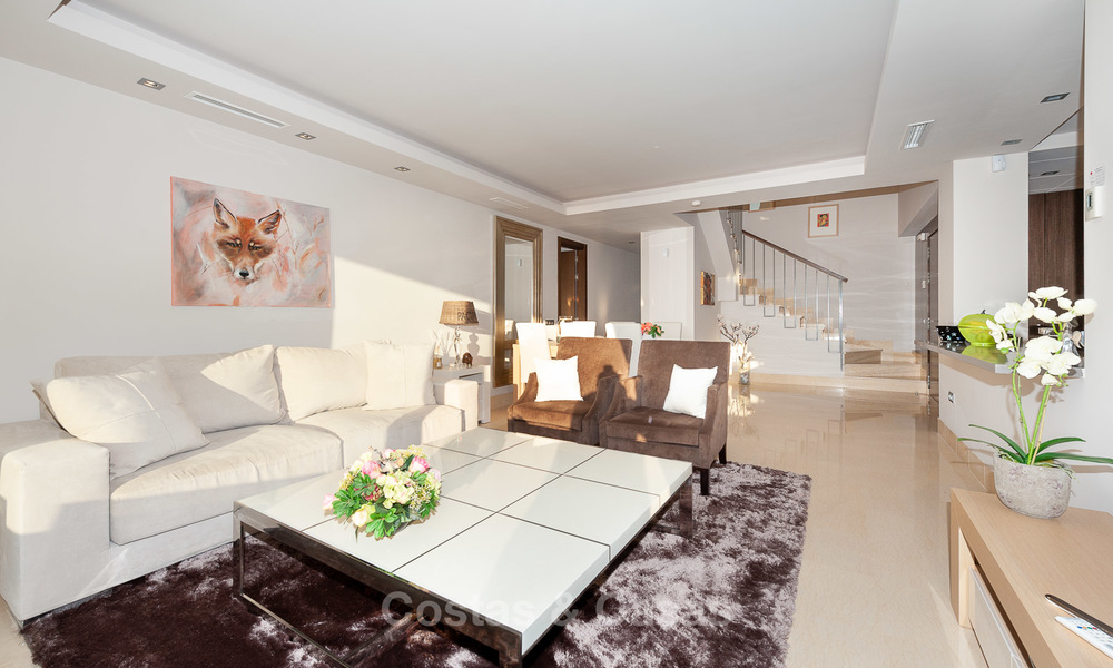 Ruim, licht en modern luxe penthouse appartement te koop met golf en zeezicht in Marbella - Benahavis 7722