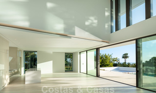Nieuwe eigentijdse luxe villa's met zeezicht te koop, in een exclusieve urbanisatie in Benahavis - Marbella 21667 