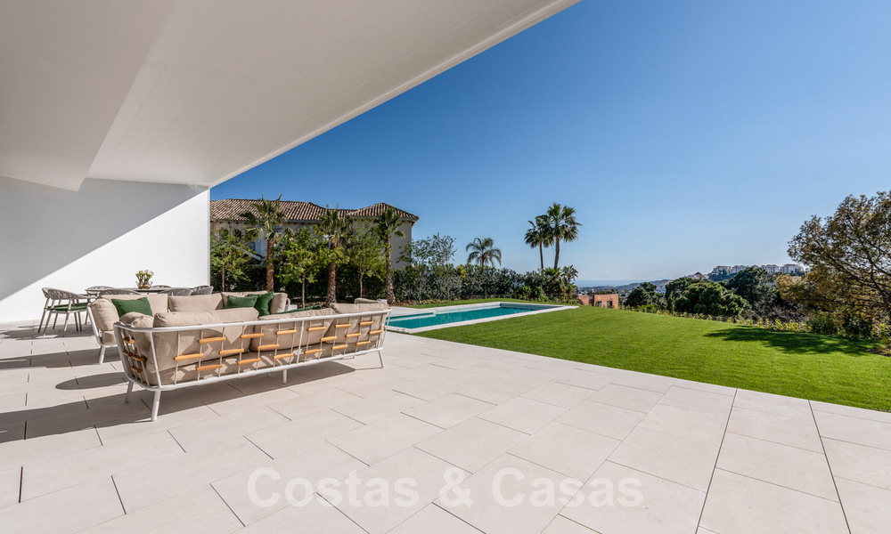 Nieuwe eigentijdse luxe villa's met zeezicht te koop, in een exclusieve urbanisatie in Benahavis - Marbella 37238