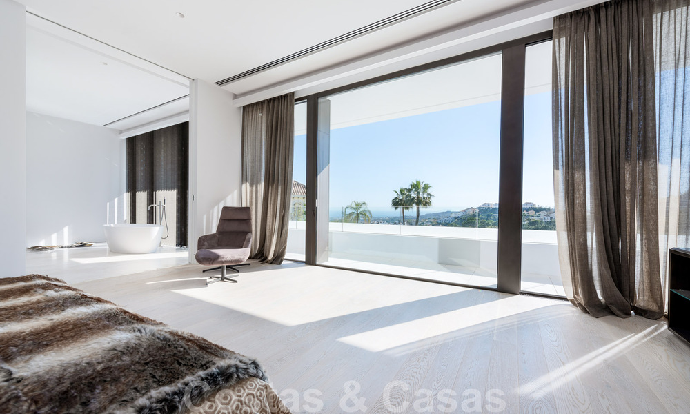 Nieuwe eigentijdse luxe villa's met zeezicht te koop, in een exclusieve urbanisatie in Benahavis - Marbella 37243