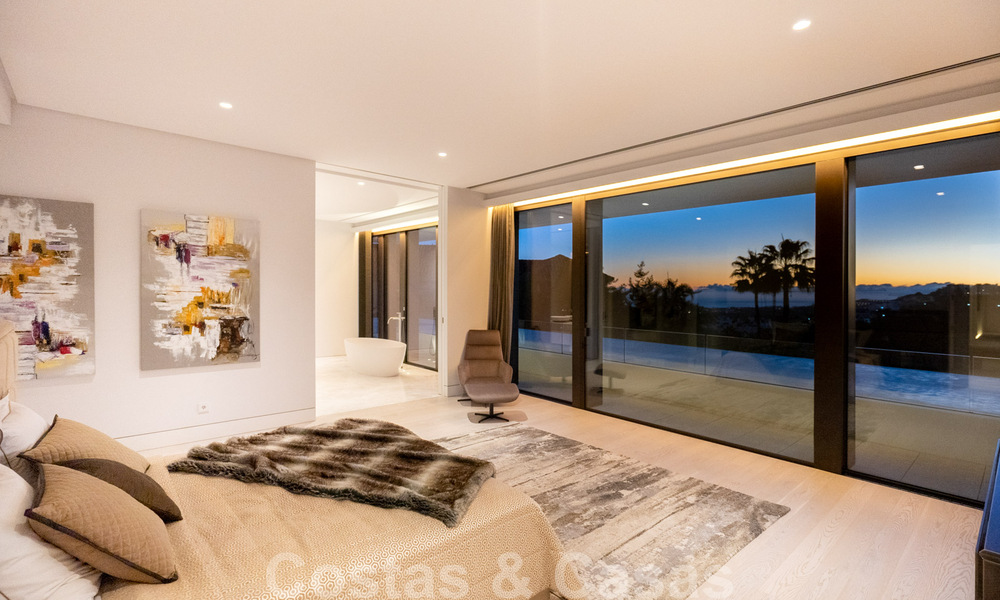 Nieuwe eigentijdse luxe villa's met zeezicht te koop, in een exclusieve urbanisatie in Benahavis - Marbella 37274