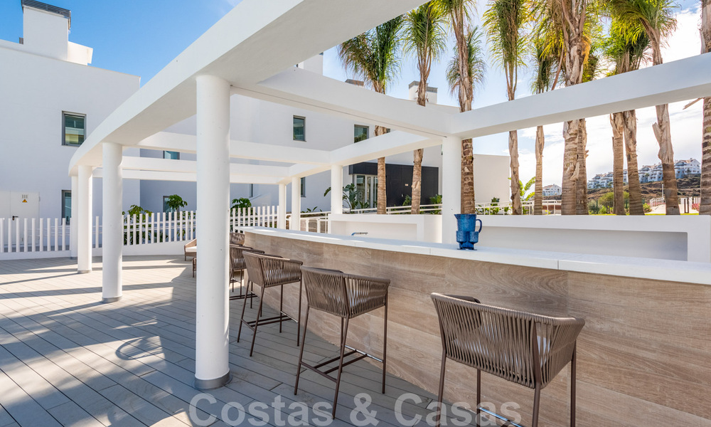 Nieuwe moderne frontline golf appartementen met uitzicht op zee te koop in een luxe resort in Mijas, Costa del Sol. Instapklaar! Laatste penthouses! 39677