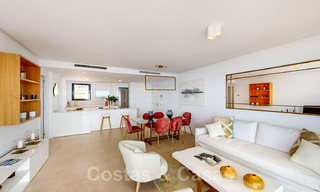 Nieuwe avant-gardistische appartementen te koop, op loopafstand van het strand en voorzieningen, Fuengirola, Costa del Sol. Instapklaar. 32973 