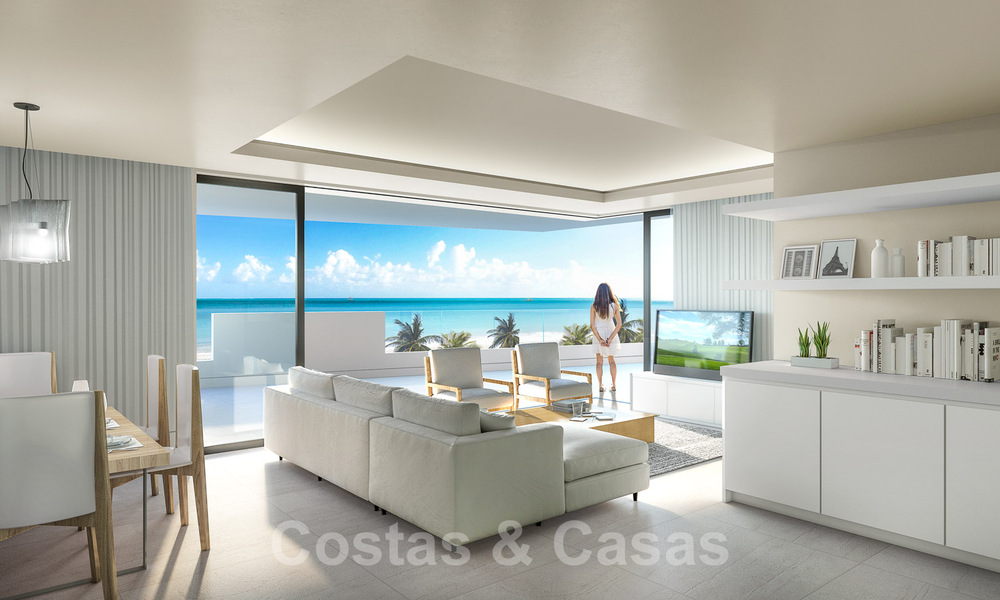 Luxueuze nieuwe eerstelijn strandappartementen te koop in een exclusief complex, New Golden Mile, Marbella - Estepona 40496