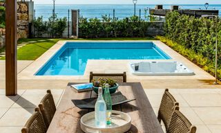 Luxueuze nieuwe eerstelijn strandappartementen te koop in een exclusief complex, New Golden Mile, Marbella - Estepona 40502 