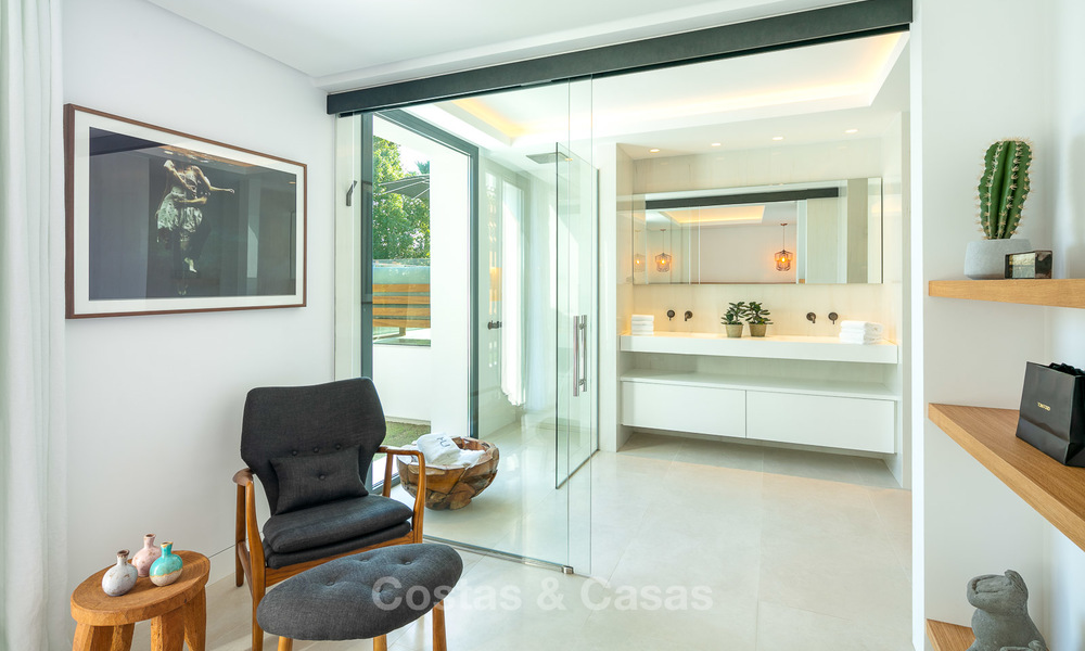 Prachtige gerenoveerde luxe villa te koop in Nueva Andalucia's Golf Valley - Marbella 8146