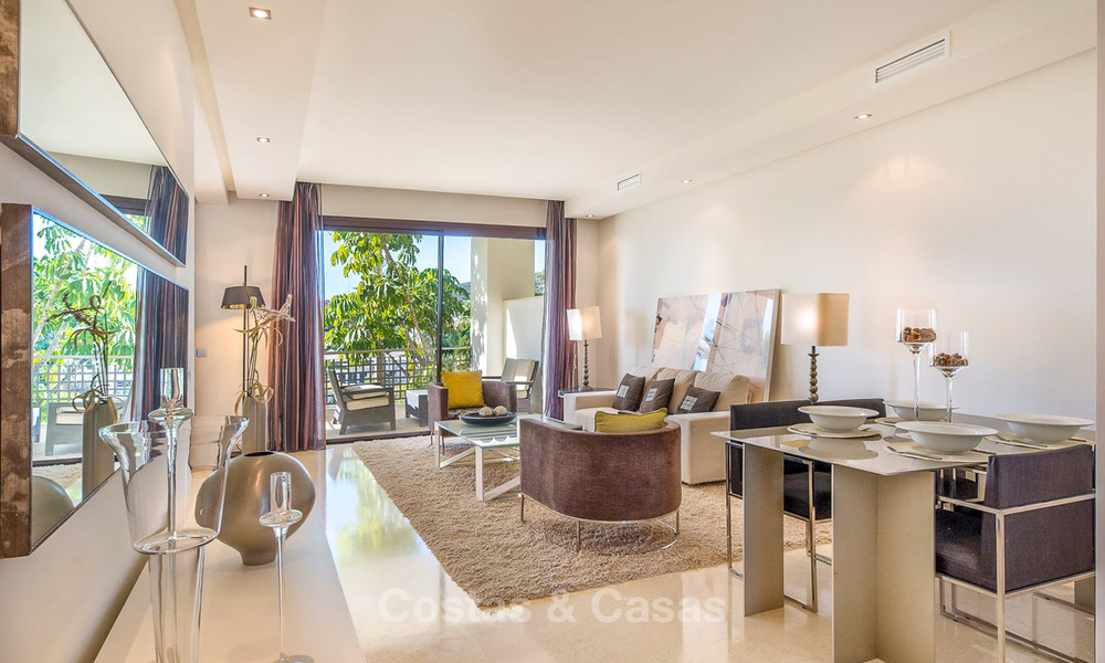 Mooi en zeer ruim luxe appartement te koop in een begeerde urbanisatie, instapklaar - Benahavis, Marbella 8344