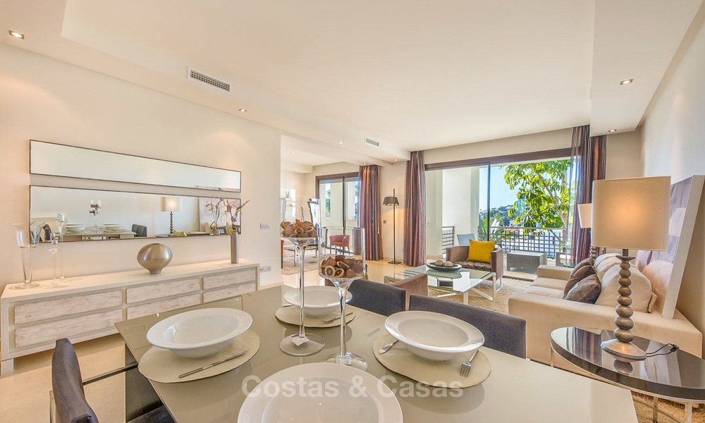 Mooi en zeer ruim luxe appartement te koop in een begeerde urbanisatie, instapklaar - Benahavis, Marbella 8345