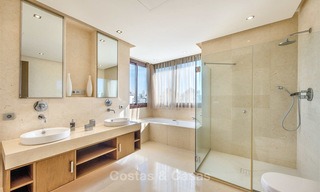 Mooi en zeer ruim luxe appartement te koop in een begeerde urbanisatie, instapklaar - Benahavis, Marbella 8353 