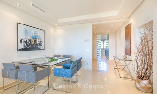Buitenkans! Mooi en zeer ruim luxe appartement met zeezicht te koop, instapklaar - Benahavis, Marbella 8306 