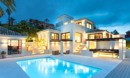 Heerlijke gerenoveerde luxe villa met zeezicht te koop, in Nueva Andalucía´s Golf Valley, Marbella 8210