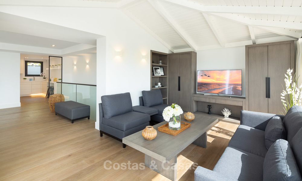 Heerlijke gerenoveerde luxe villa met zeezicht te koop, in Nueva Andalucía´s Golf Valley, Marbella 8214