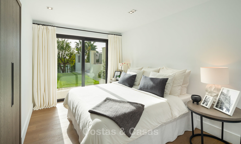 Heerlijke gerenoveerde luxe villa met zeezicht te koop, in Nueva Andalucía´s Golf Valley, Marbella 8221