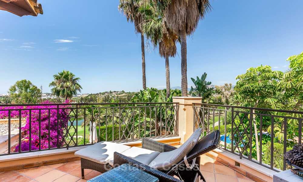 Ruime en luxueuze villa in traditionele stijl te koop, eerstelijn golf, Nueva Andalucía, Marbella 8247
