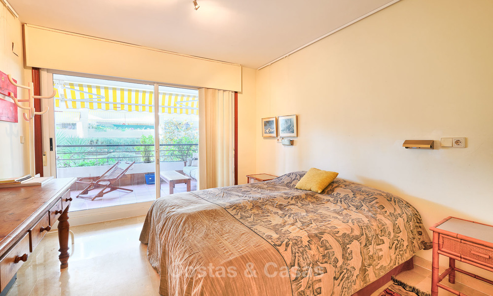 Zeer ruim front line golf appartement te koop, op loopafstand van voorzieningen en San Pedro, Marbella 8449