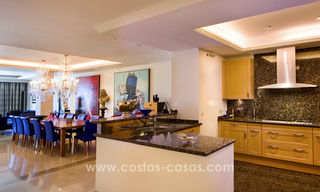 Beachfront luxe appartementen te koop op de Golden Mile, Marbella, op loopafstand van Puerto Banus 22342 