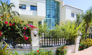 Beachfront luxe appartementen te koop op de Golden Mile, Marbella, op loopafstand van Puerto Banus 22346 