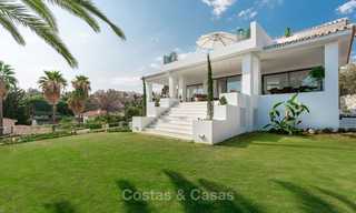 Instapklaar! Volledig gerenoveerde villa in Andalusische stijl te koop, Golf Valley, Nueva Andalucía, Marbella 8394 
