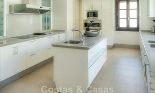 Luxueuze villa in traditionele stijl met prachtig uitzicht op zee te koop, Benahavis - Marbella 37122 